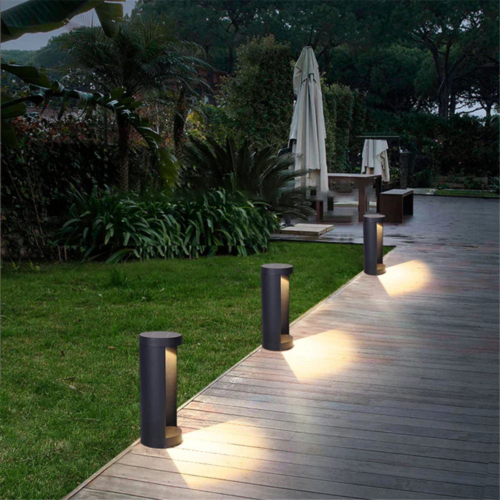 LumiJardin - Lampe Extérieure Résistante aux Intempéries